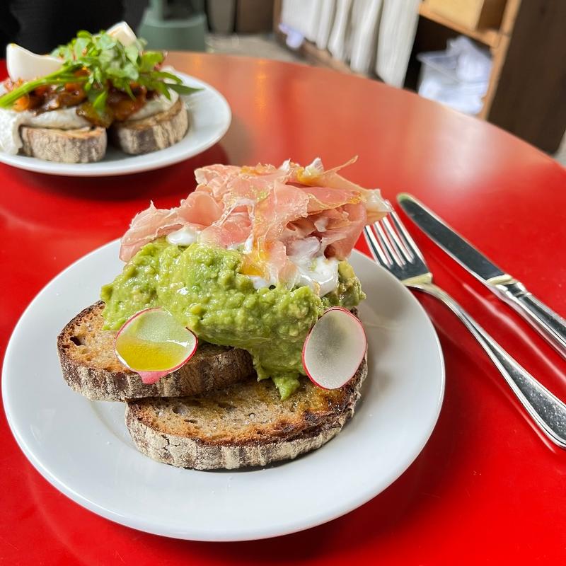 アボカドトースト(ブヴェット(Buvette))