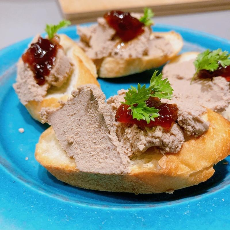 白肝のパテ(お酒とヒトサラ 真皿)