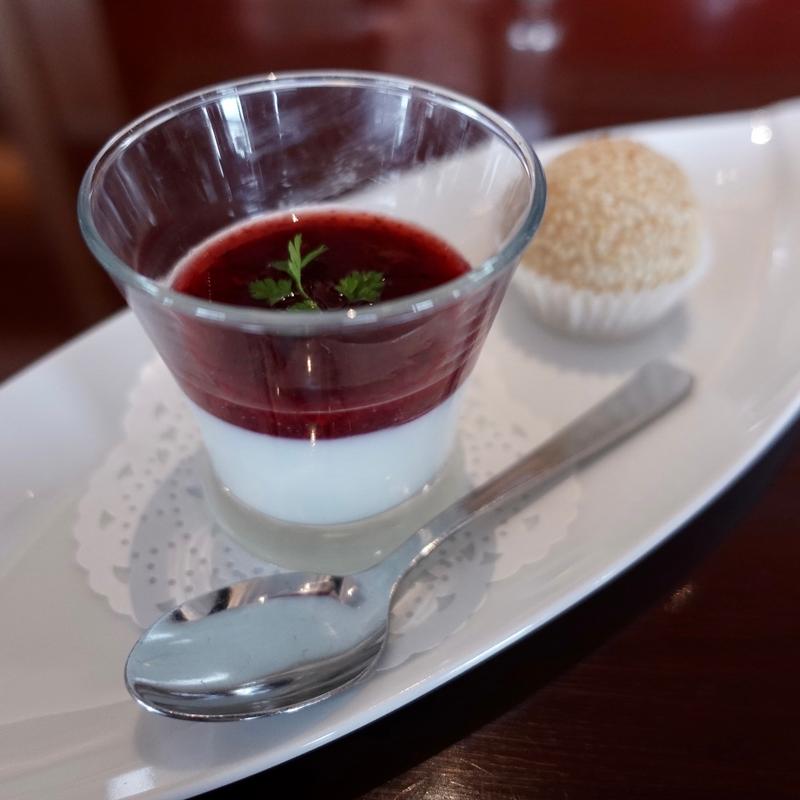 オリジナルデザート(中国料理「驊騮(カリュウ)」)