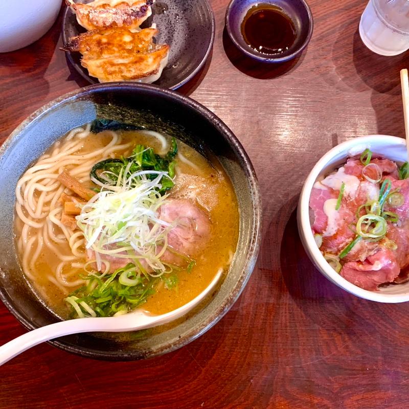 鎧ラーメン　ポーク丼セット(麺や鐙 茅ヶ崎本店)