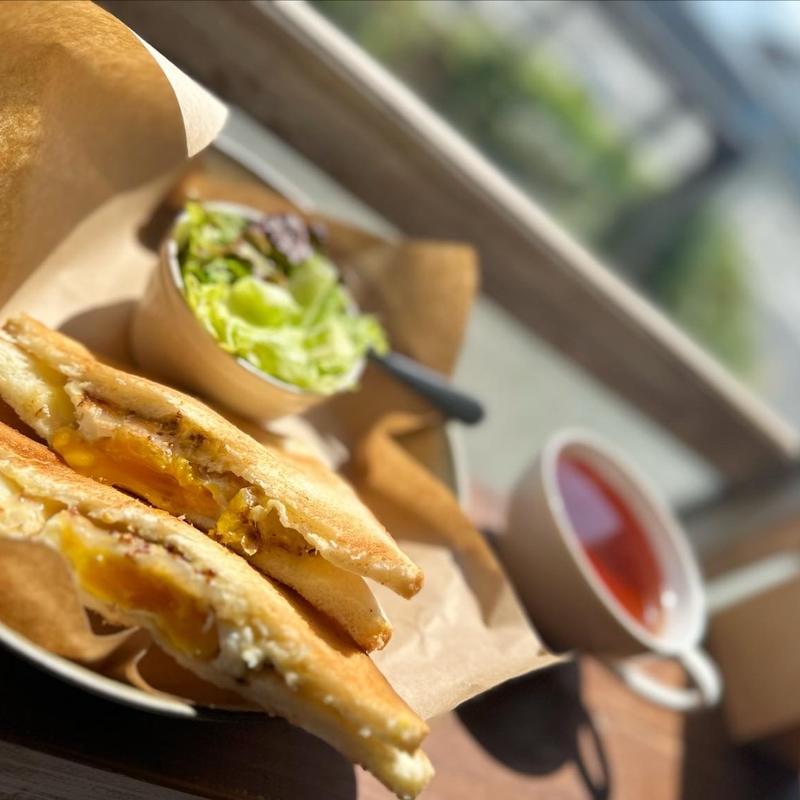 ベーコンエッグエッグサンド(波津９５５−４)