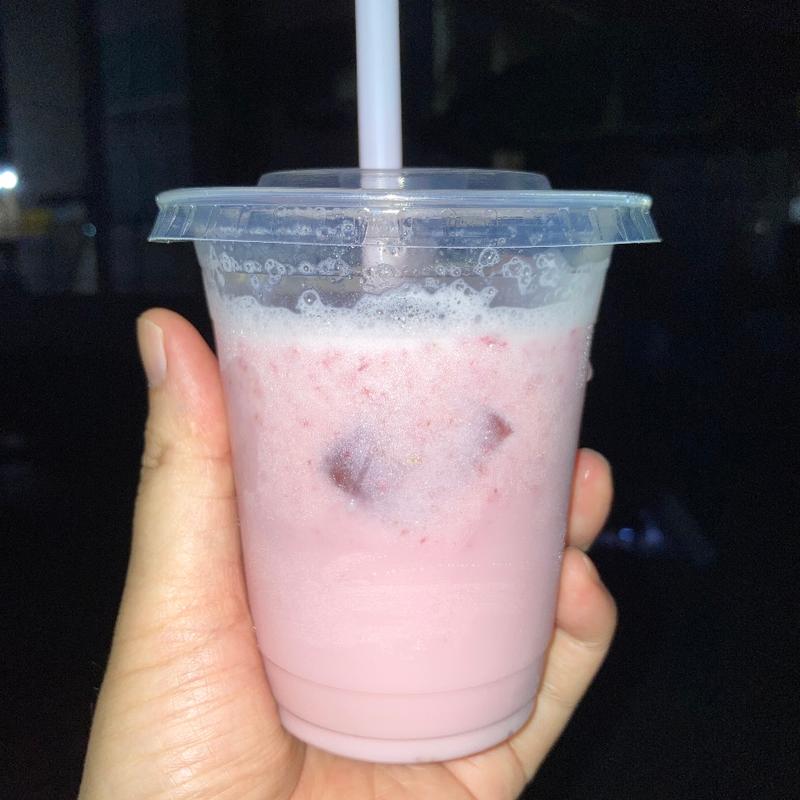 イチゴとバナナミルク(よしかわ 井草町店 )