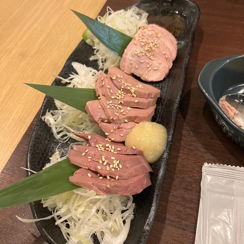 タン刺し・レバ刺し・ハツ刺し（三点盛）(大衆酒場 とんまる)