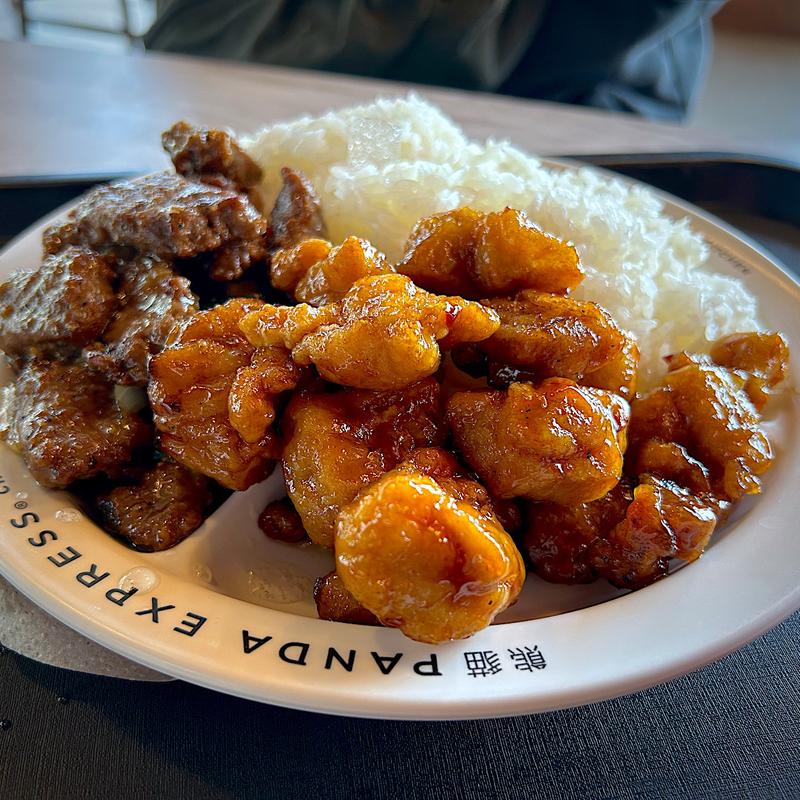プレート(ブラックペッパーサーロインステーキ＆オレンジチキン)(PANDA EXPRESS 南町田グランベリーパーク店)