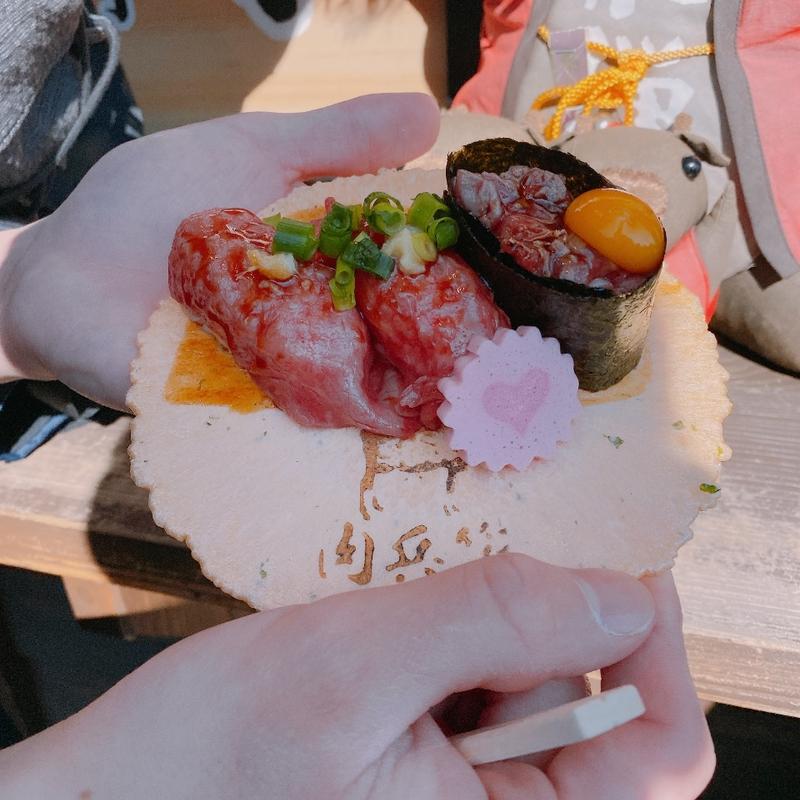 飛騨牛贅沢炙り寿司(肉兵衛)