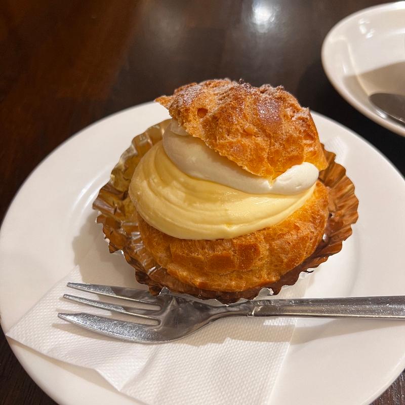 神楽坂シュークリーム(コパン)