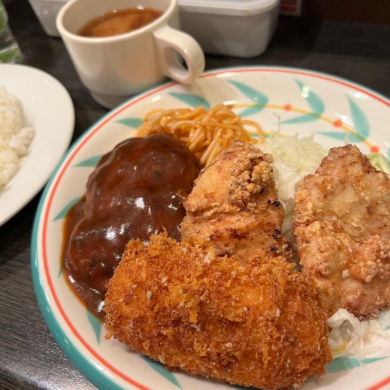 ハンバーグ&からコロ定食(キッチンセブン 街のハンバーグ屋さん 浅草橋店 )