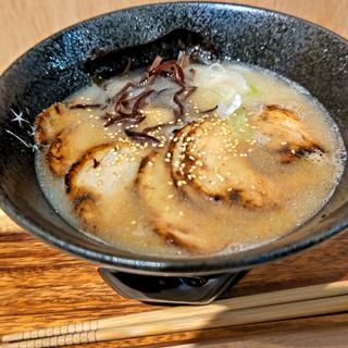 白星チャーシュー麺(七星堂 馬車道店)