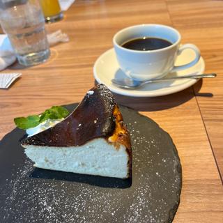バスクチーズケーキ(CAFE＆RESTAURANT ORGALI(オーガリ))