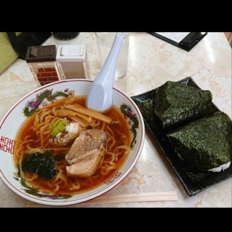 ラーメン、おにぎり(君塚食堂(きみづかしょくどう))