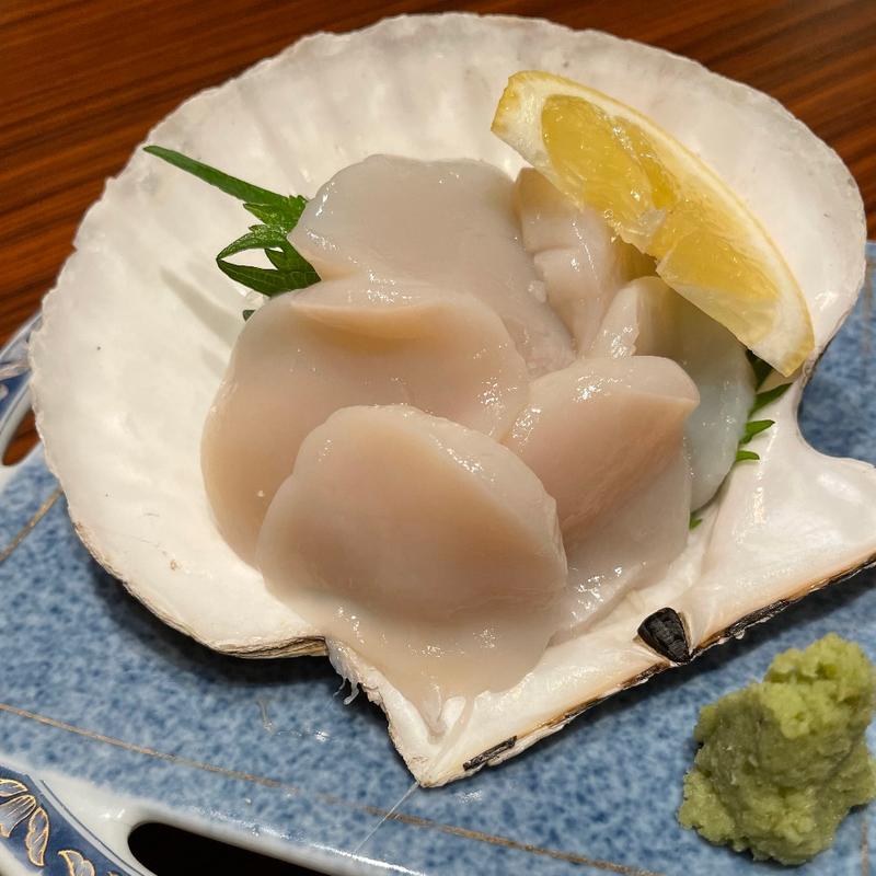 甘い！活きホタテ刺し(海鮮肉炉端 大夢)
