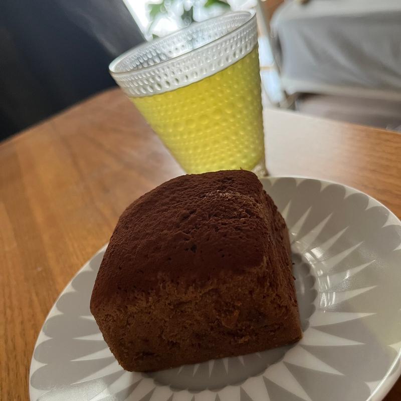 濃厚ショコラたまごパン(たまご専門 本巣ヱ（もとすえ） 東京本家)