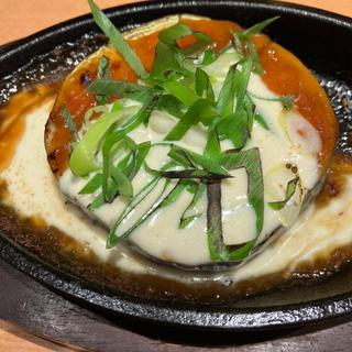 丸茄子の味噌チーズ焼き(ヱビスバー 札幌アピア店 (YEBISU BAR Sapporo Apia))