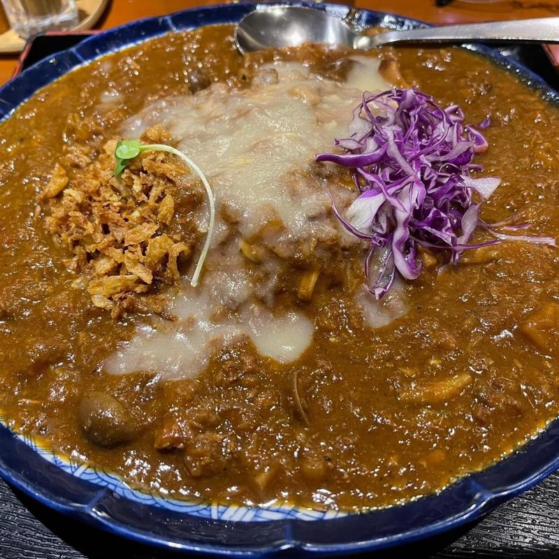 熟カレーとチーズ入り玉葱ソース(肥後橋南蛮亭)
