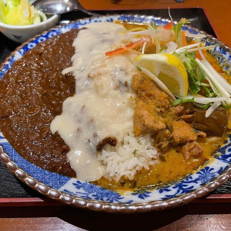 ポークレッドカレー 中辛(肥後橋南蛮亭)