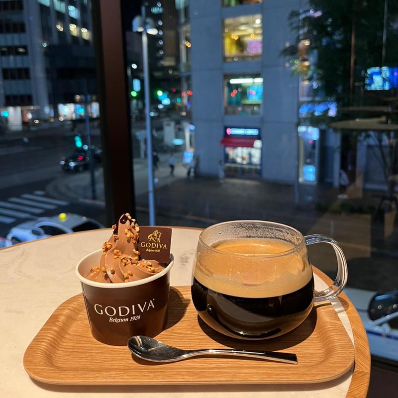 ソフトクリーム ダブルチョコレート(GODIVA cafe Hibiya)