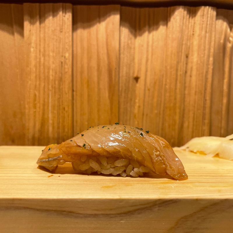 さわらの漬け(鮨屋とんぼ 栄店)