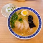 【平日限定セット】ラーメンおにぎり1個(久留米豚骨ラーメン 三代目 沖食堂)