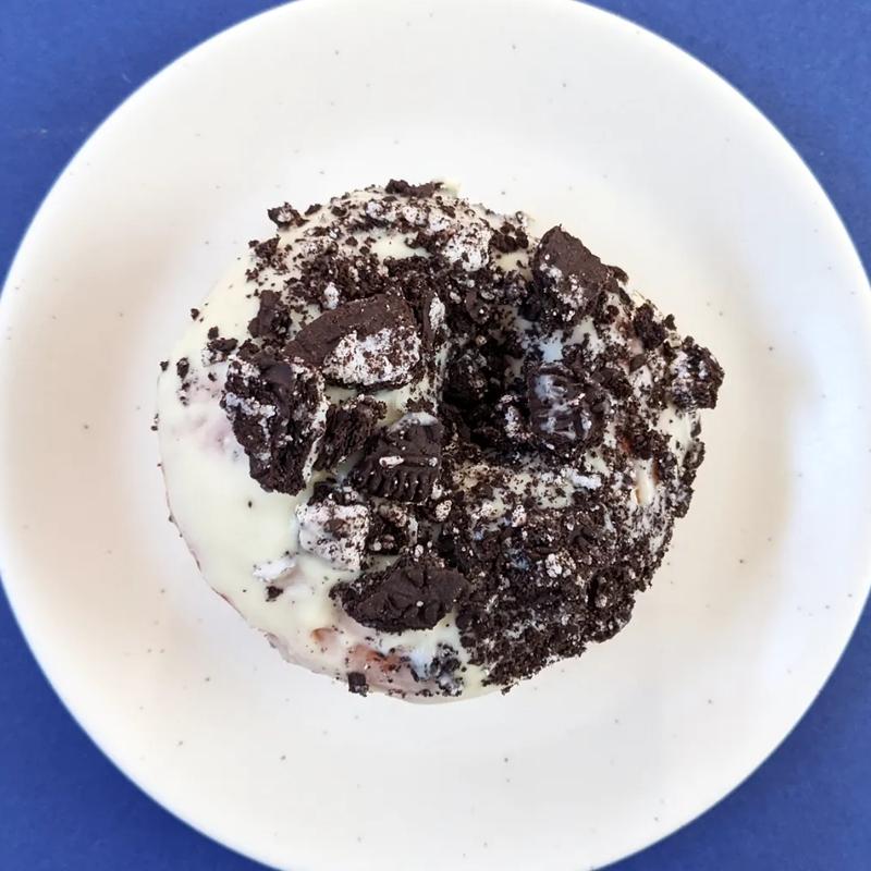 COOKIE & CREAM DONUT(WARU WARU DONUT（ワルワルドーナツ）)