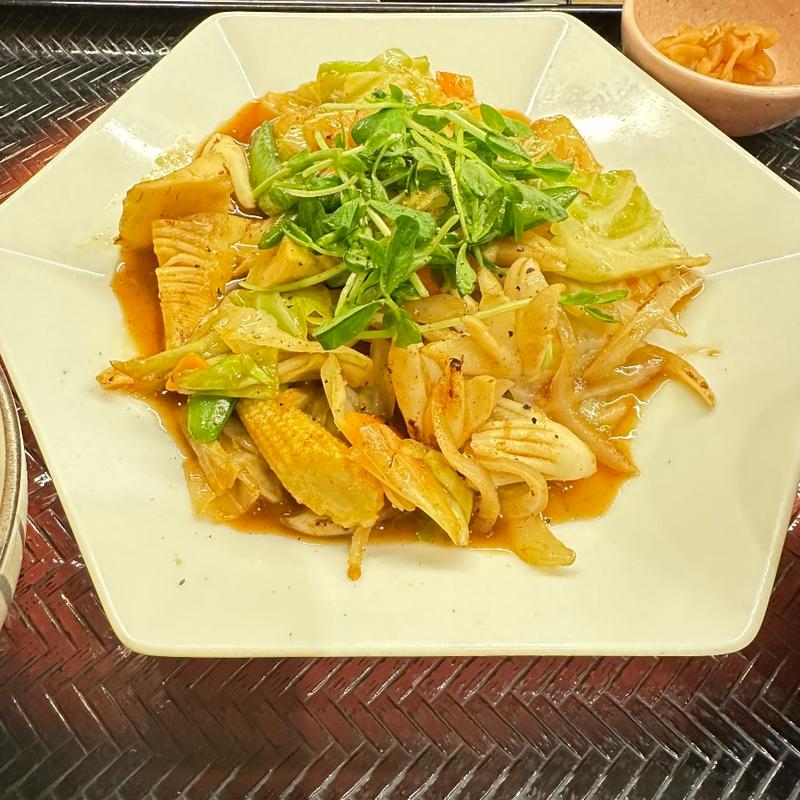 イカと彩り野菜のXO醬炒め(大戸屋ごはん処 エトモ市が尾店)