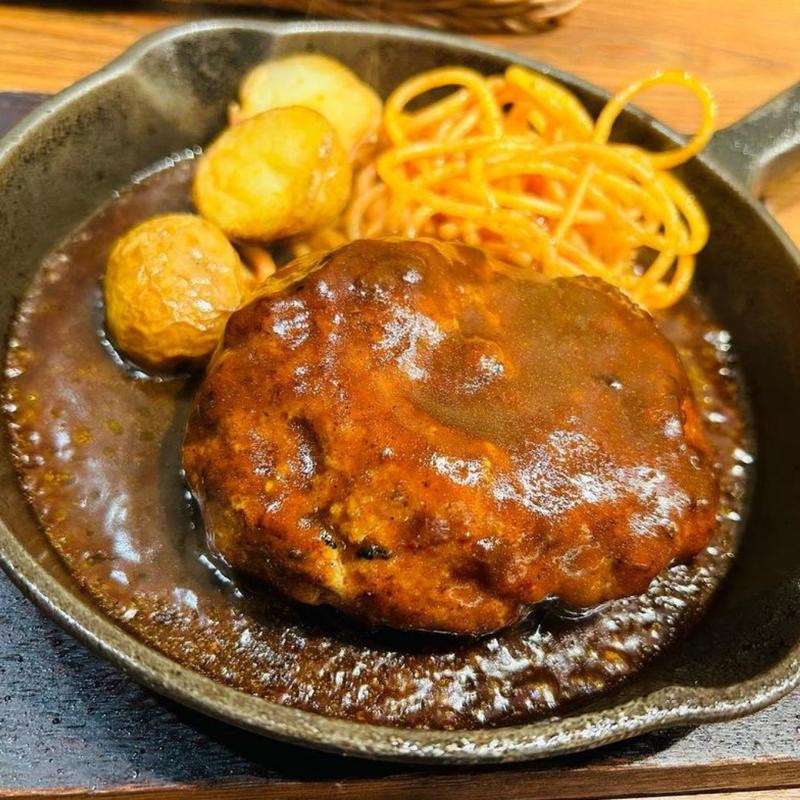 ハンバーグ(ビフテキ家あづま)