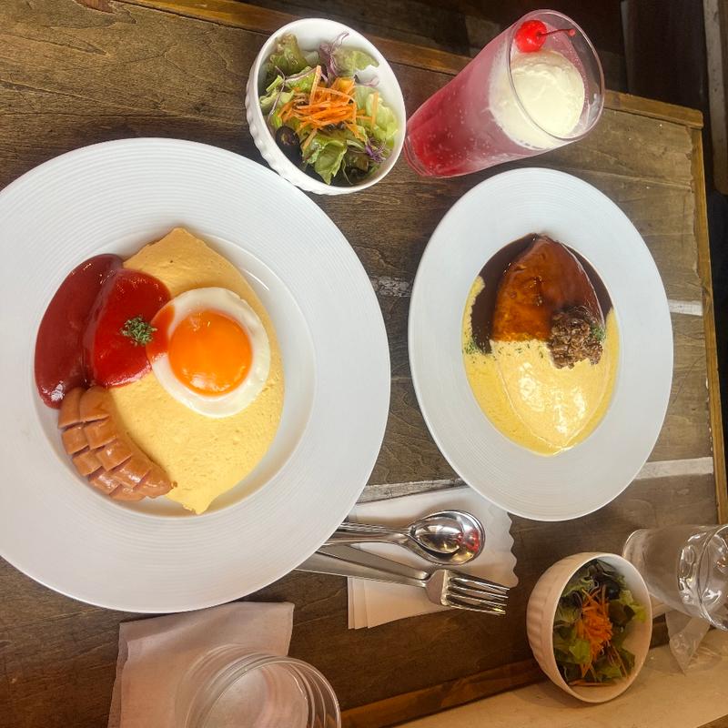 オムライス（全部のせ）(オムの細道)