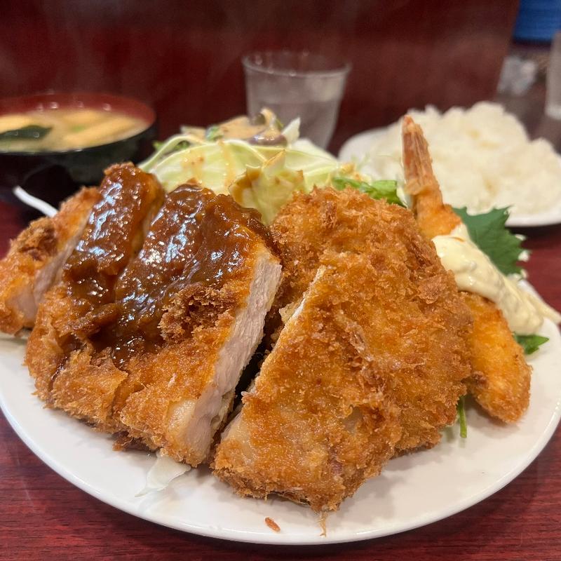 ミックスフライ定食(炉端レストラン ボア)