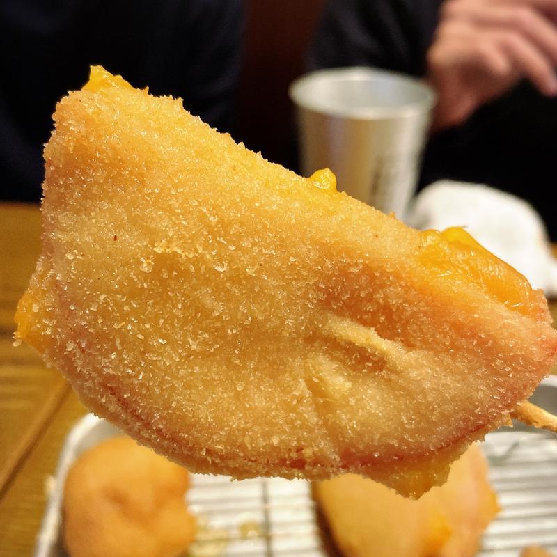 串揚げ（チーズハムカツ）(はまぐり屋串左衛門)