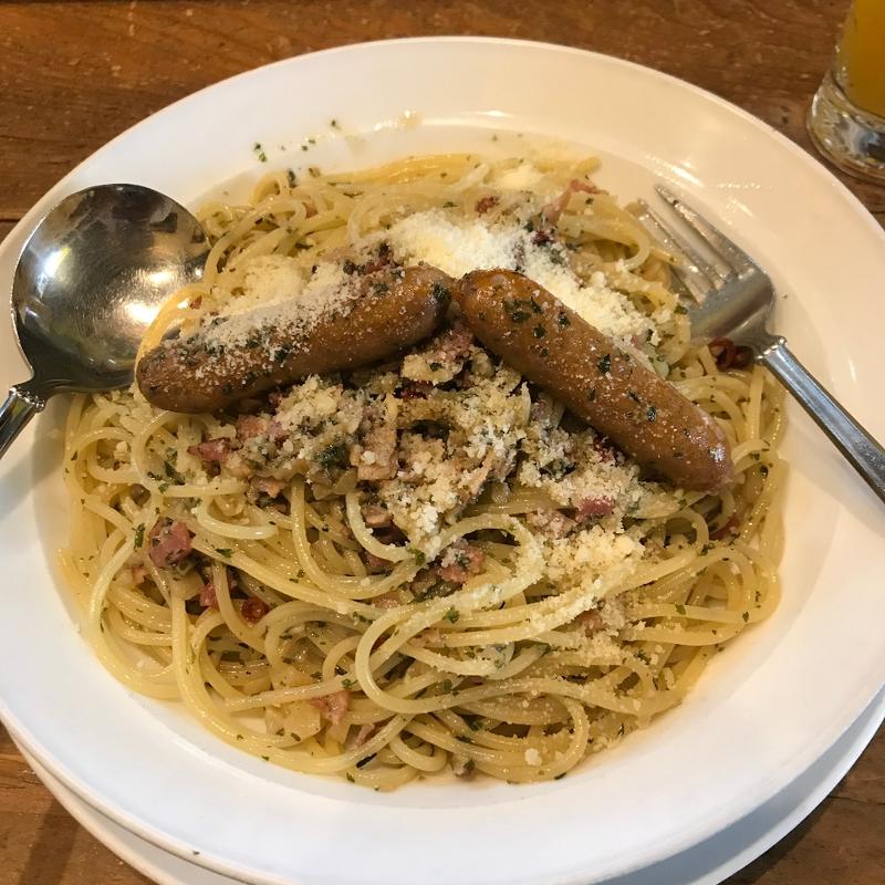 にんにくと鷹の爪　ソーセージのせ(ニューオリンズ )