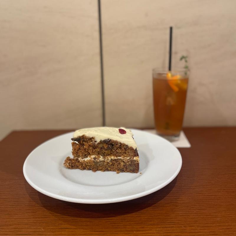 キャロットケーキ(カフェ＆ブックス ビブリオテーク 大阪・梅田 （café & books bibliotheque）)
