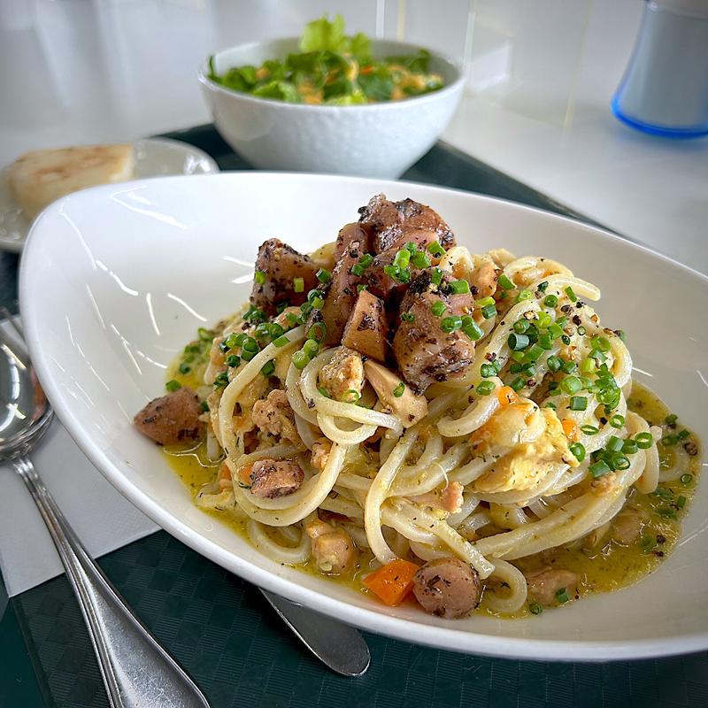 梅ごぼうと鶏肉のラグーソースのスパゲティ 大盛り(旬菜×パスタ DACCHA)