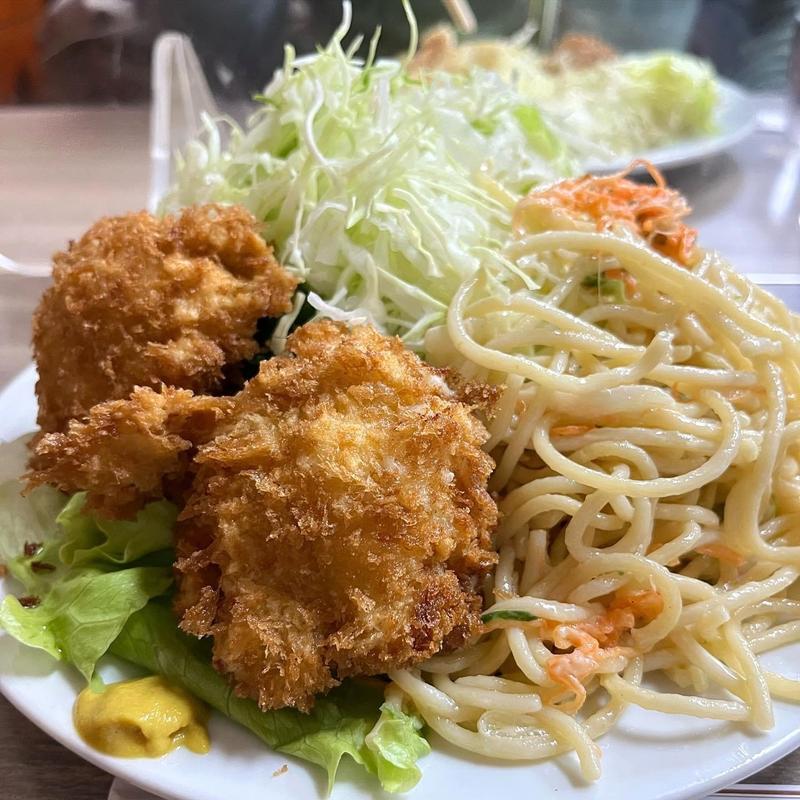 カニコロッケライス ハムサラダ(桃乳舎)