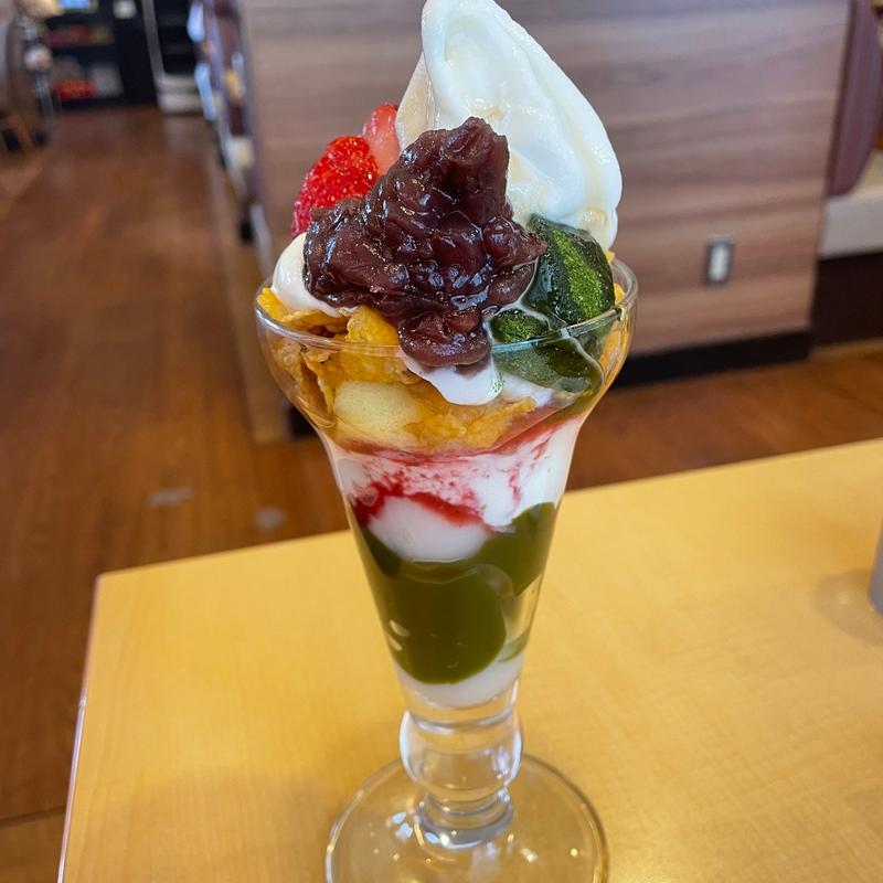 いちごと抹茶の和パフェ(ガスト 国泰寺店 )