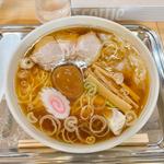 小ワンタンメン(玉子入)