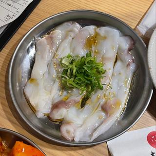 北海道産生たこ　生レバ風(焼肉ホルモンまるよし精肉店 新福島店)
