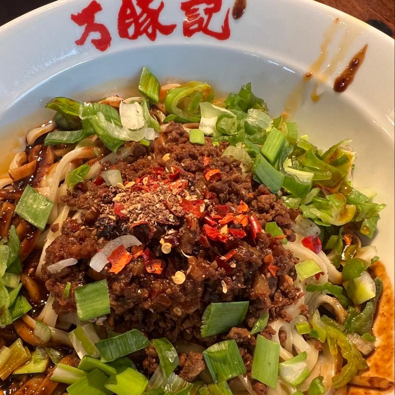 黒ゴマ坦々麺(万豚記 三軒茶屋店)