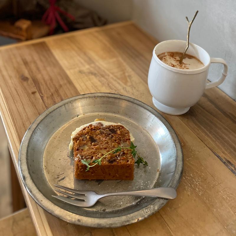 キャロットケーキ(食堂喫茶 PECOSLOPE)
