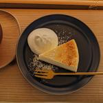 チーズケーキ(Yawn Coffee x English School)