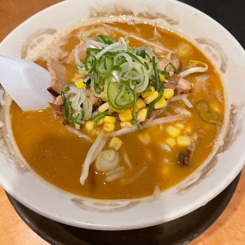 味噌豚骨(金龍ラーメン 西新地店)