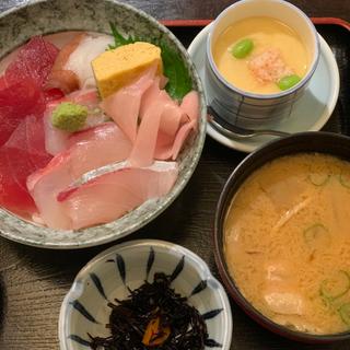 三色海鮮丼(旬　さがみ 新有楽町ビル店)