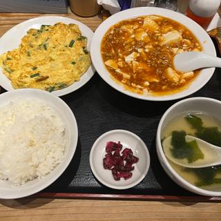 麻婆豆腐定食：ニラ玉(ラーメン餃子館 小次郎 歌舞伎町店)