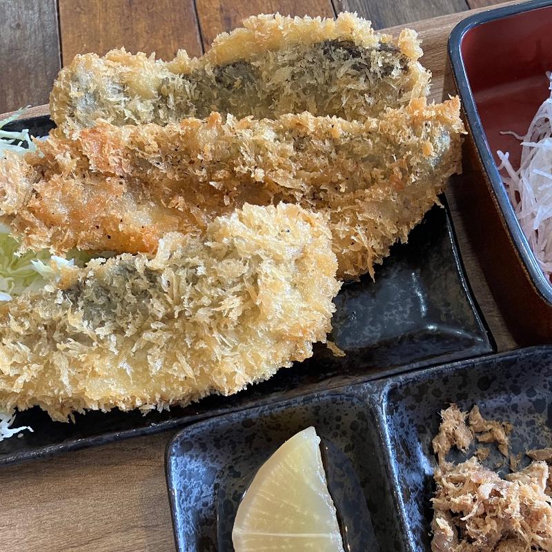 極厚生あじフライ定食(銚子直送鮮魚 魚食堂「さかなめし」 流山おおたかの森)