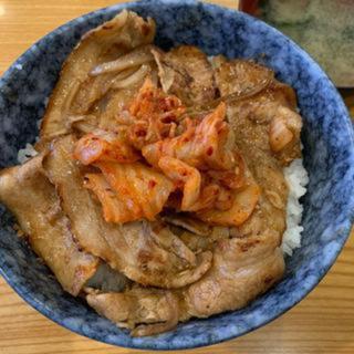 豚キムチ丼(どんぶり どどん)