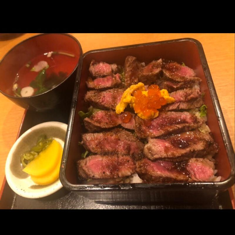 ヒレステーキ重(うなぎ御食事処 九寅(くとら))