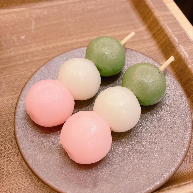 花見団子(コメダ和喫茶 おかげ庵 横浜ランドマークプラザ店)
