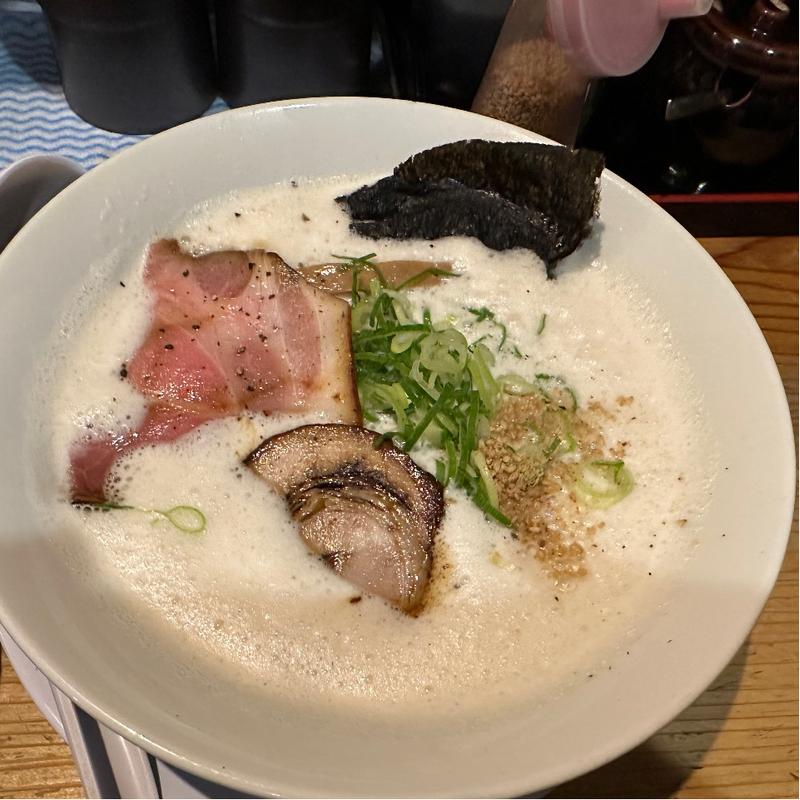 鶏豚骨ラーメン(麺屋paiton)