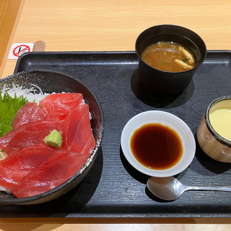 まぐろ丼(お食事処 あおい亭)