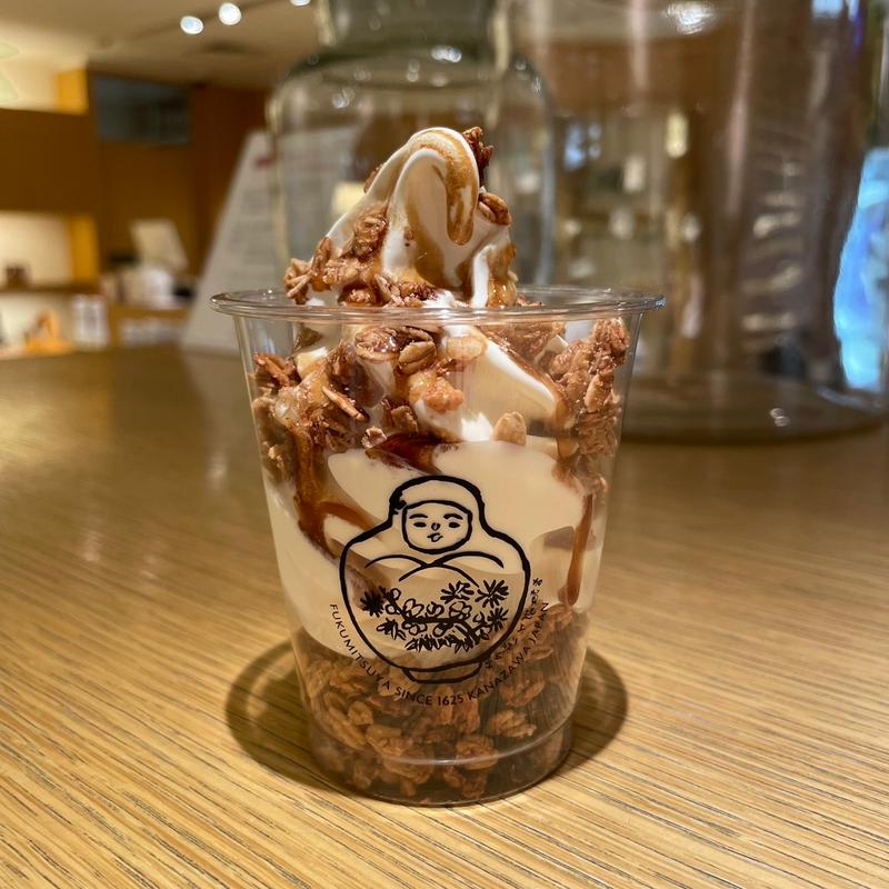 酒かすグラノーラサンデー(SAKE SHOP 福光屋 玉川店)