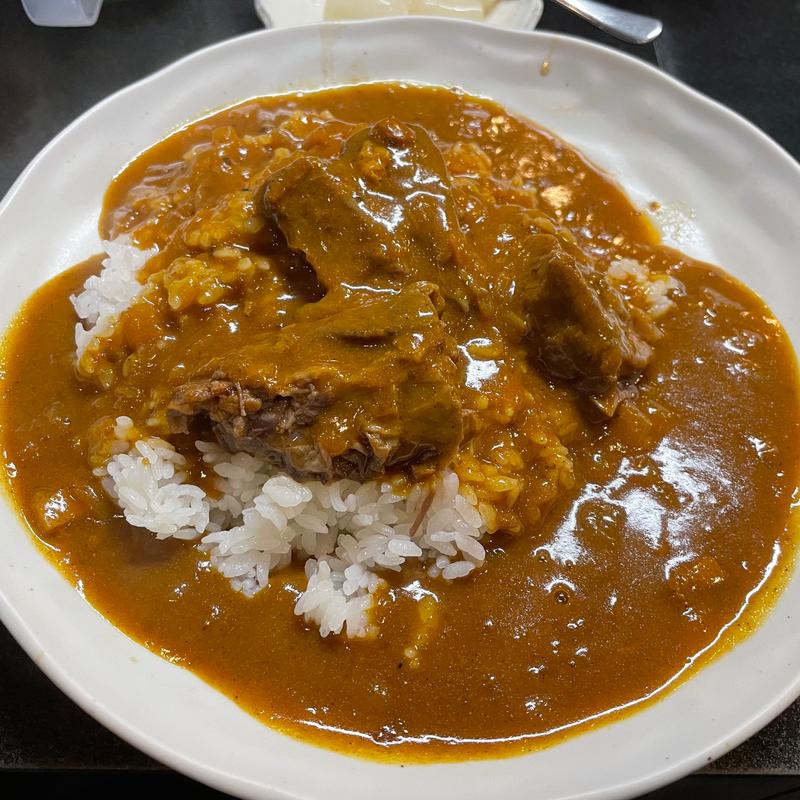 牛肉厚切りカレー(カレー屋 本格カレー カルダモン.)