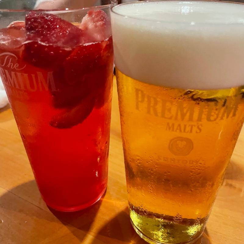 いちごサワーと生ビール🍓🍺(飯ト酒　梔)